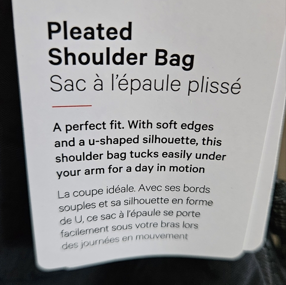 BNWT LULULEMON PLEADED SHOULDER BAG - Picture 3 of 5